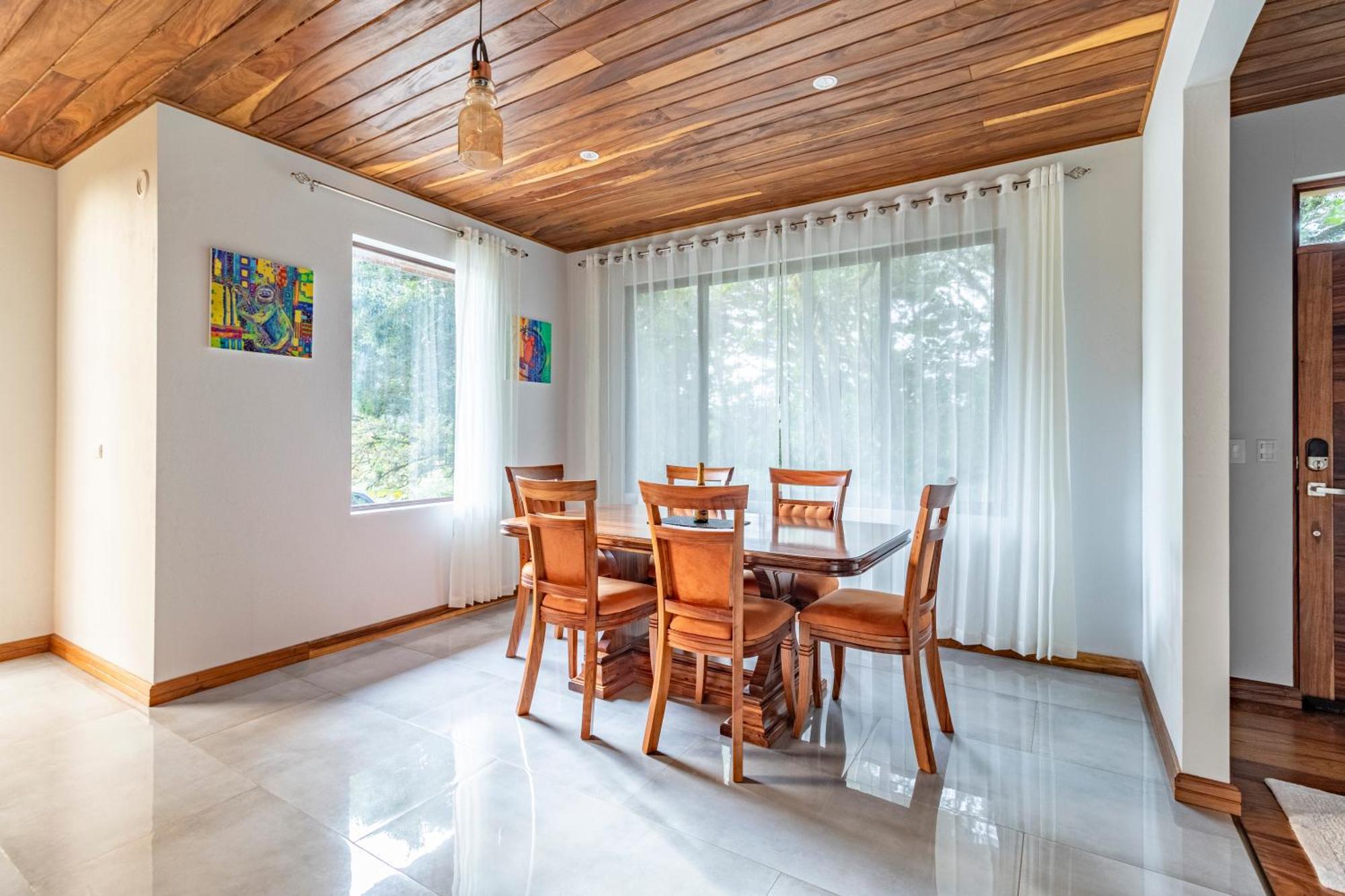 Cougar Villa Monteverde